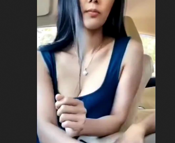 Viral Gamers Cantik Ngentot Di Mobil